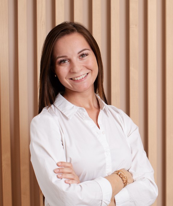 Frau Michaela Mostböck
